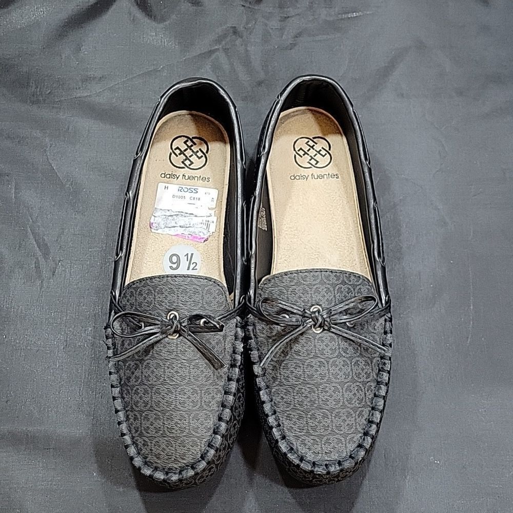 BRAND NEW DAISY FUENTES WOMEN"S SLIP-ON LOAFER